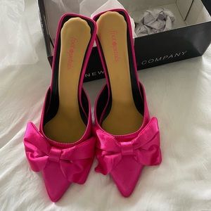 Cindy bow mules hot pink size 8.5.